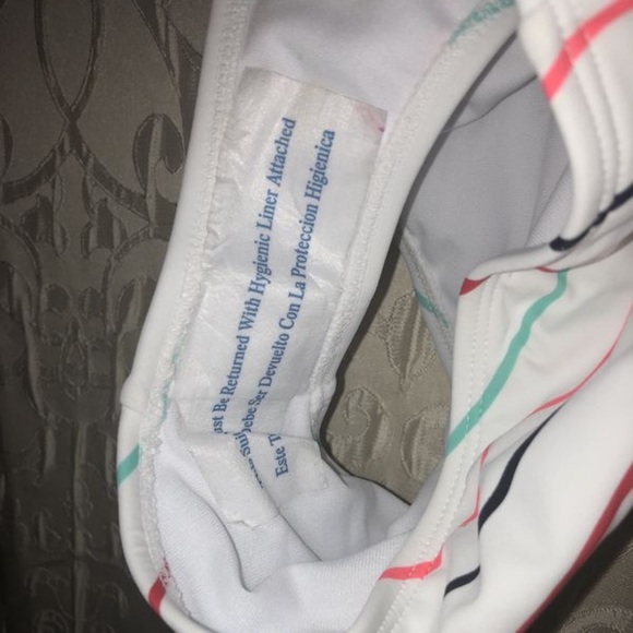 One piece swimsuit - Picture 3 of 3